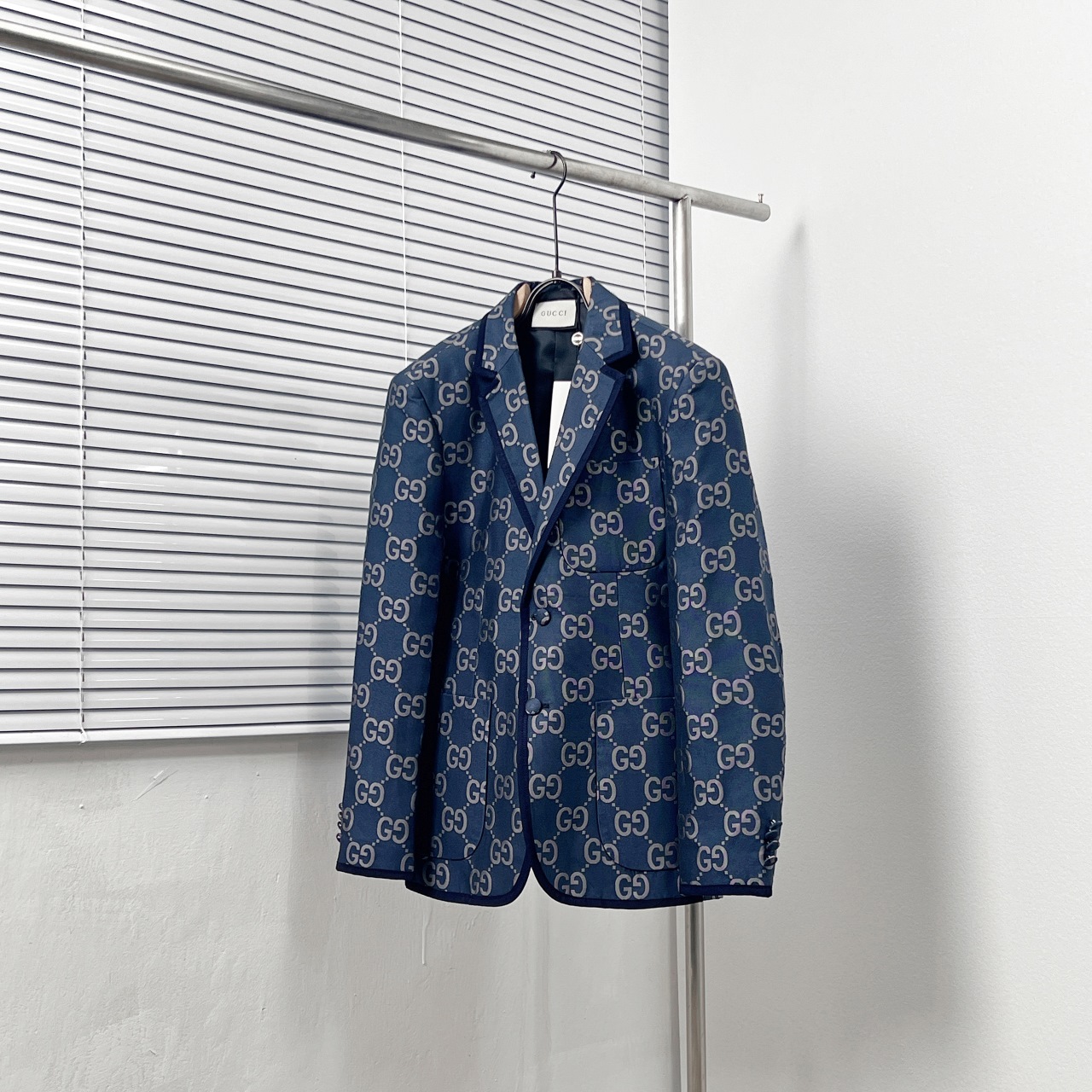 GUCC*/Gucci traje de sarga de algodón con jacquard GG. Tallas: 48.50.52.54.56. Color: azul marino