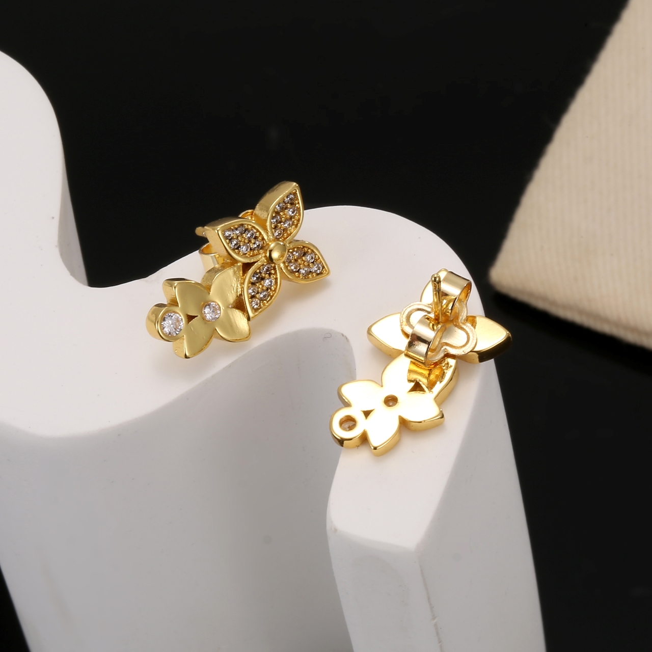 Louis Vuitton Haute Couture Haute Couture Fine Jewelry Necklace Bracelet 4