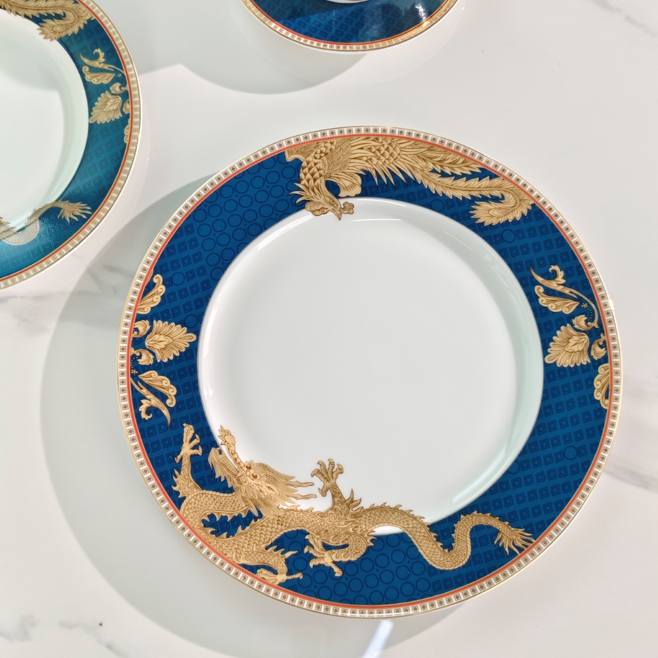 WEDGWOOD Oriental Legend – Set of Two Plates - Comprehensive 3