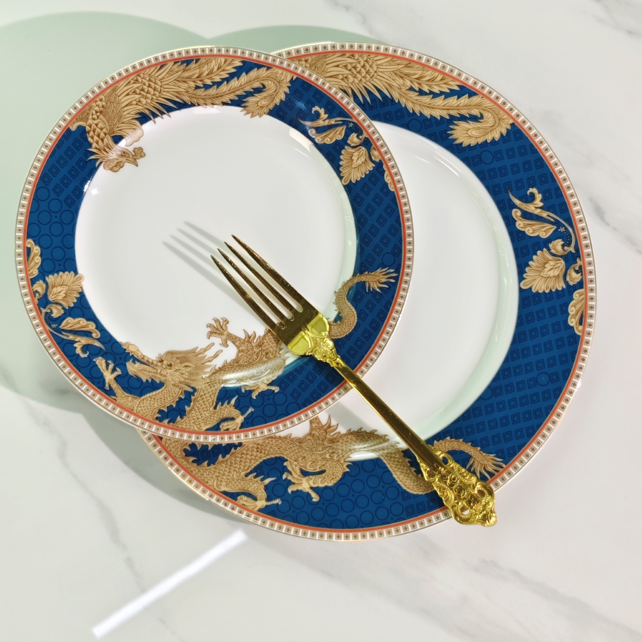 WEDGWOOD Oriental Legend – Set of Two Plates - Comprehensive 6