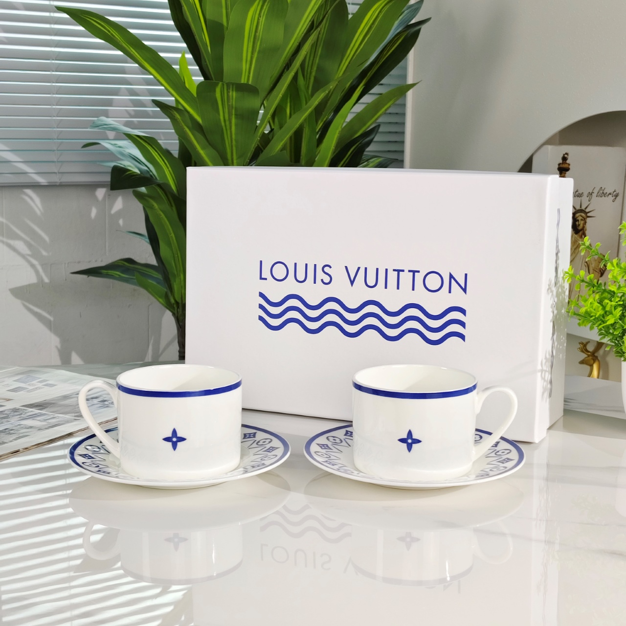 Louis Vuitton Blue and White Cup and Saucer Set (Set of Two - Comprehensive 2