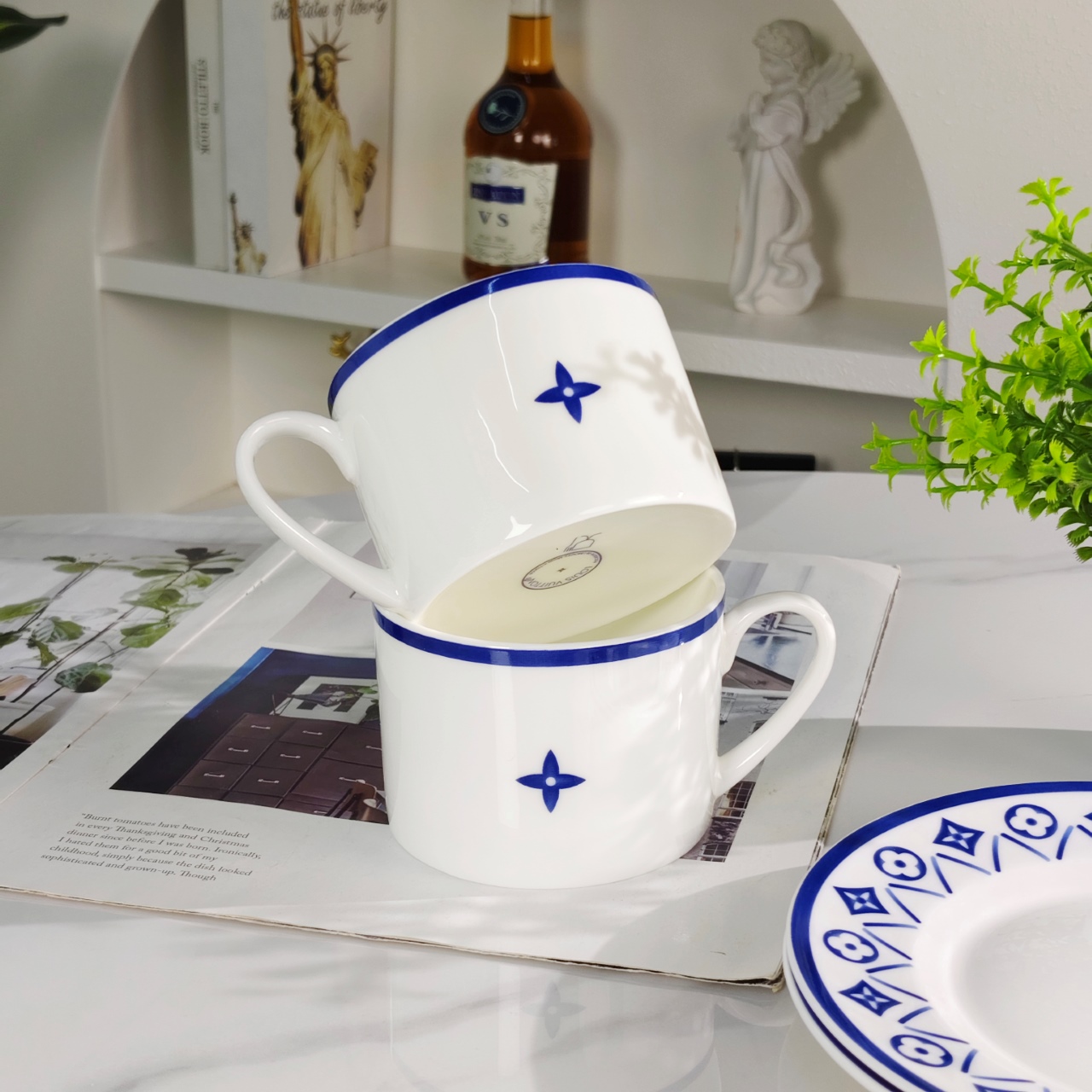 Louis Vuitton Blue and White Cup and Saucer Set (Set of Two - Comprehensive 6