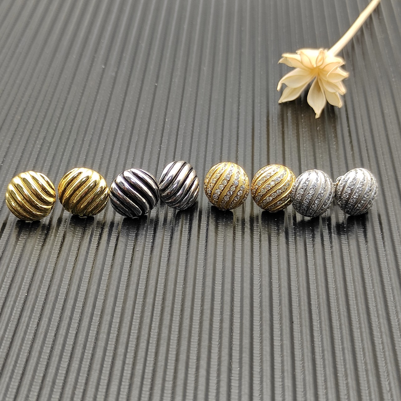 NO:107925,V-gold material David Yurman silver 14mm full diamond spiral earrings, fine jewelry19860909V金材质David Yurman 银色14mm满钻纽纹螺旋耳钉,饰品精品,Jewelry