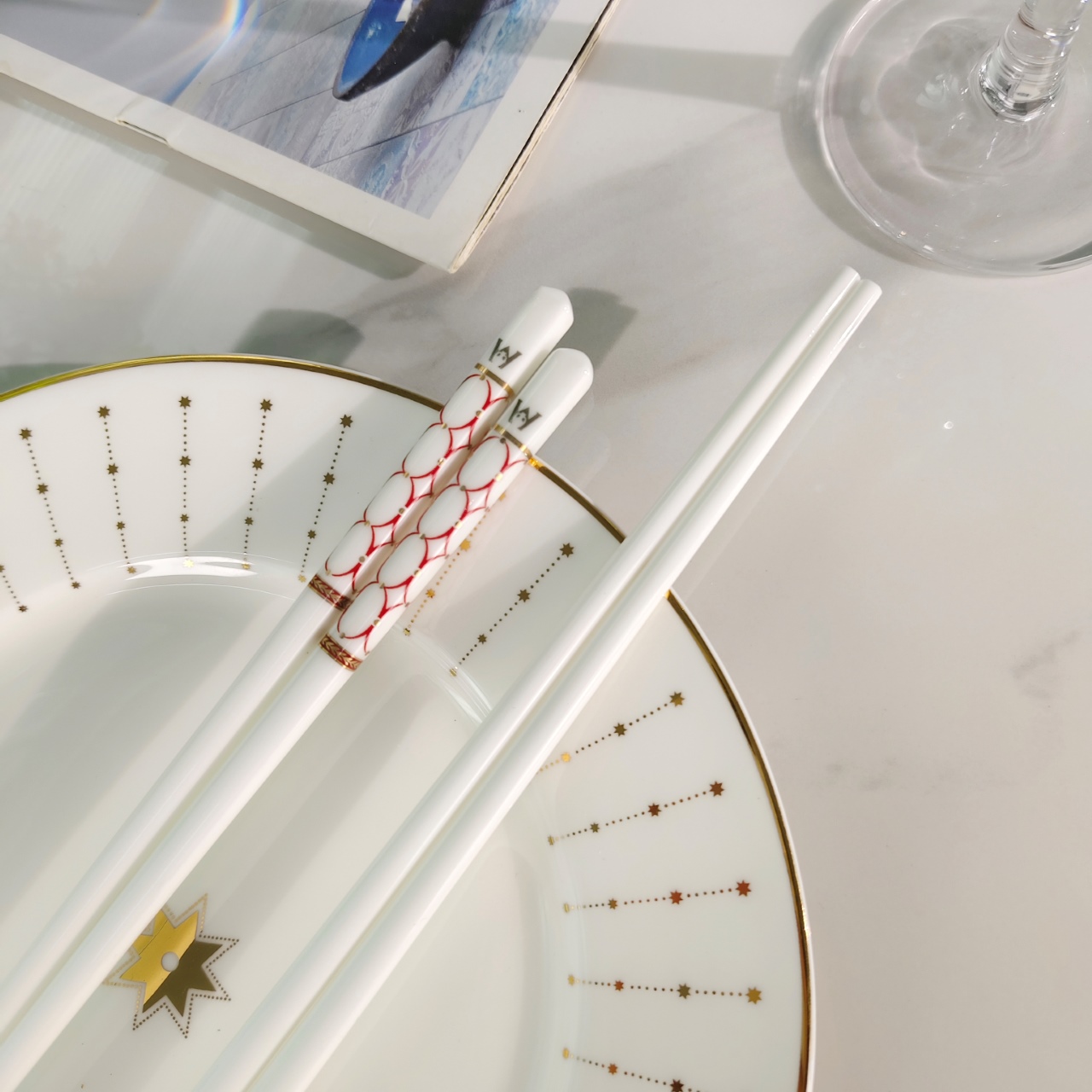 WEDGWOOD Renaissance Red Chopsticks - Comprehensive 7