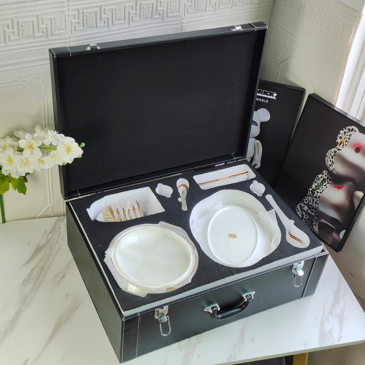 Versace Maison Lifestyle Luxury Home Decor Blanket Tableware Bedding 9