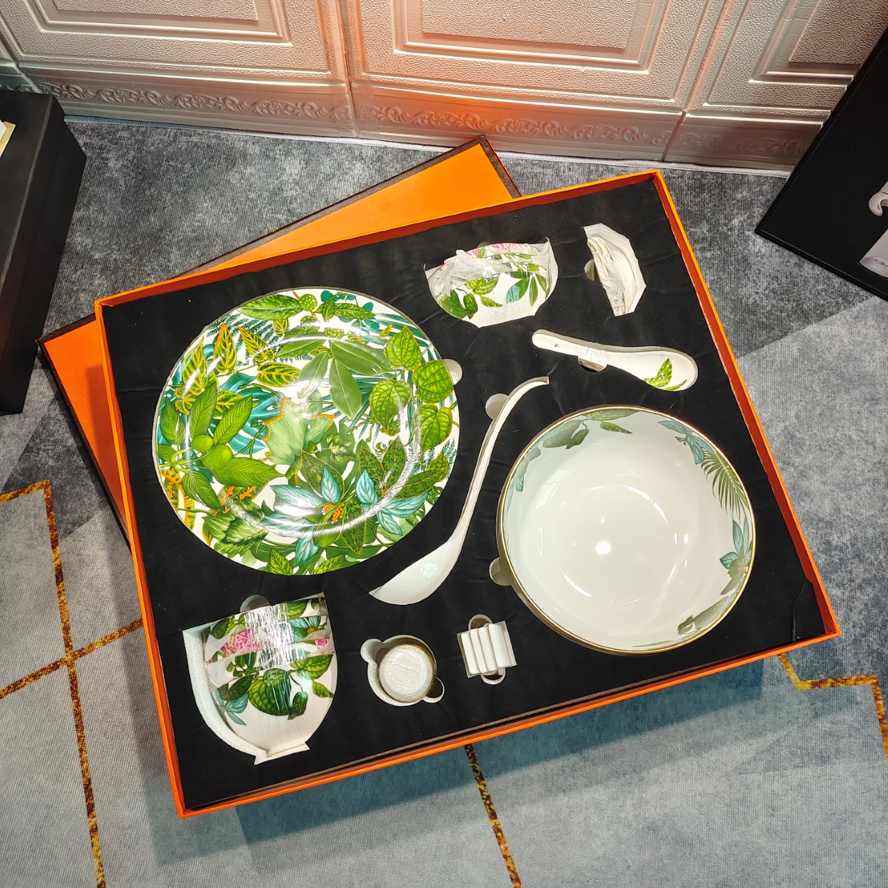 Hermès Maison Lifestyle Luxury Home Decor Blanket Tableware Bedding 2