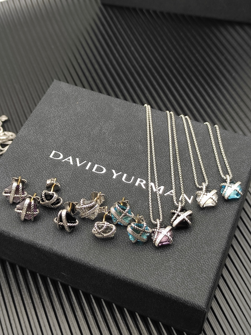 NO:110793,David Yurman 11mm hexagonal diamond white crystal necklace. Chain thickness 1.5mm, length 45 5cm delay chain No. DYXL-147, jewelry quality, necklace19860909David Yurman11mm六角钻白水晶项链. 链条粗1.5mm,长度45 5cm延迟链  编号DYXL-147,饰品精品,necklace,Jewelry