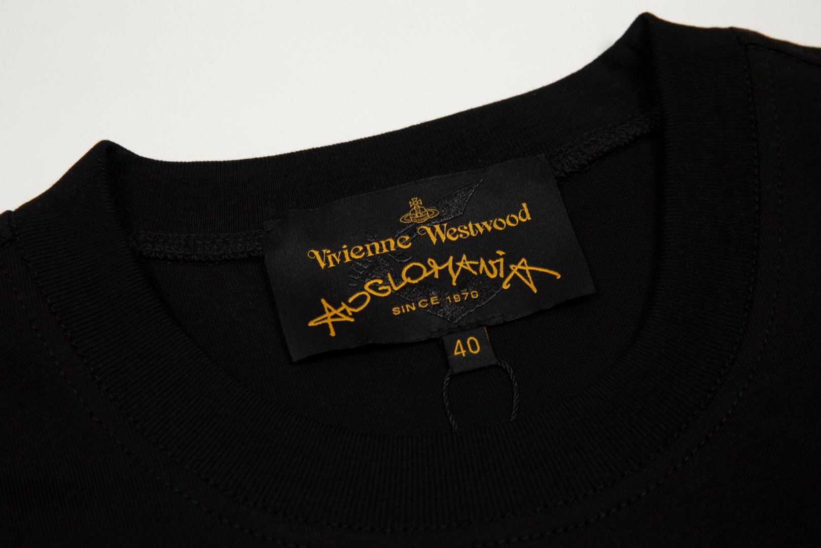 Vivienne Westwood’s 2024 Collection: “Top-Flow Burst” by Queen of the West. - 图片 4