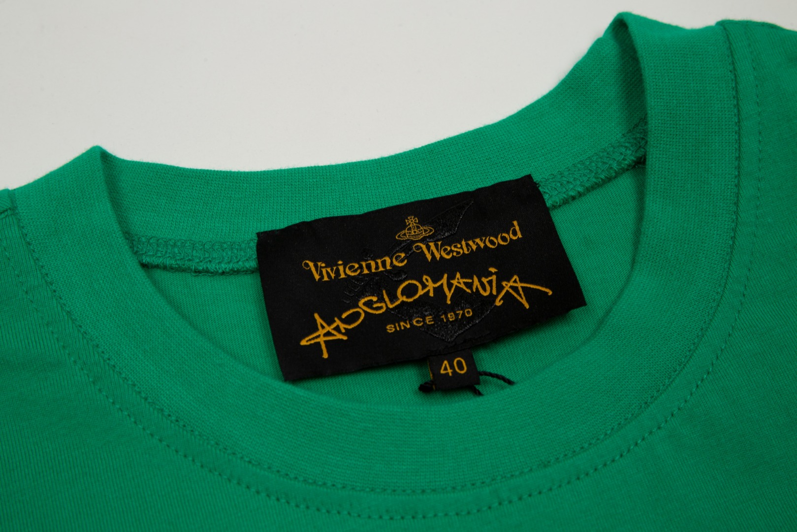 “Vivienne Westwood Top Flow Flower Collection 2024 Overview and Pricing” - 图片 4