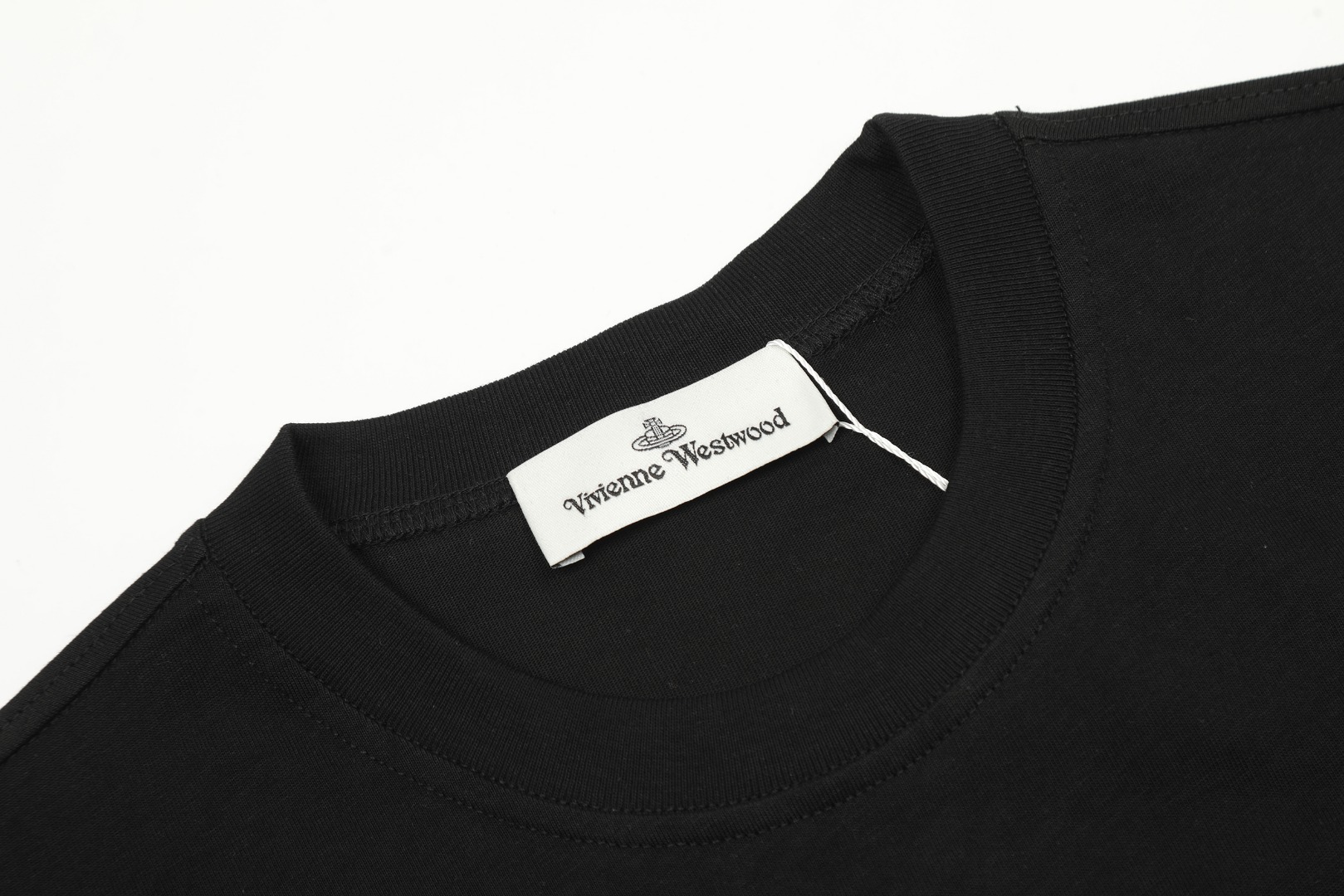 “Vivienne Westwood Queen of the West Top 2024 with Letter Embroidery” - 图片 4