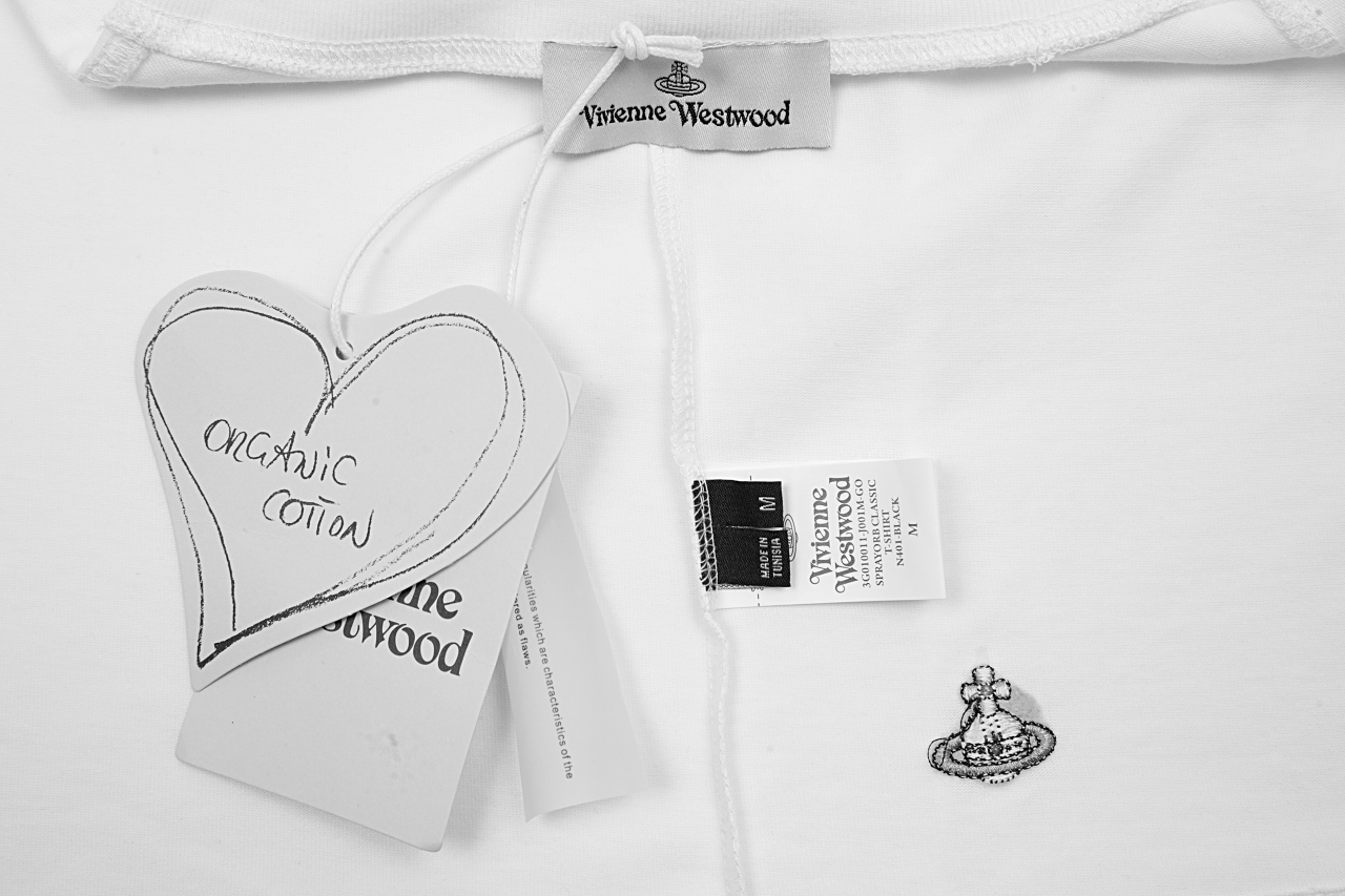 Vivienne Westwood’s Explosive Queen of the West Fashion Collection 2024 - 图片 3