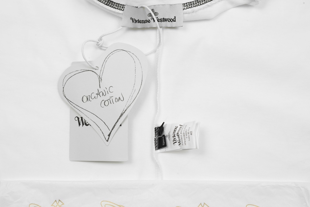 Vivienne Westwood 2024 Spring Collection: Queen of the West Embroidered Top Explosion - 图片 3