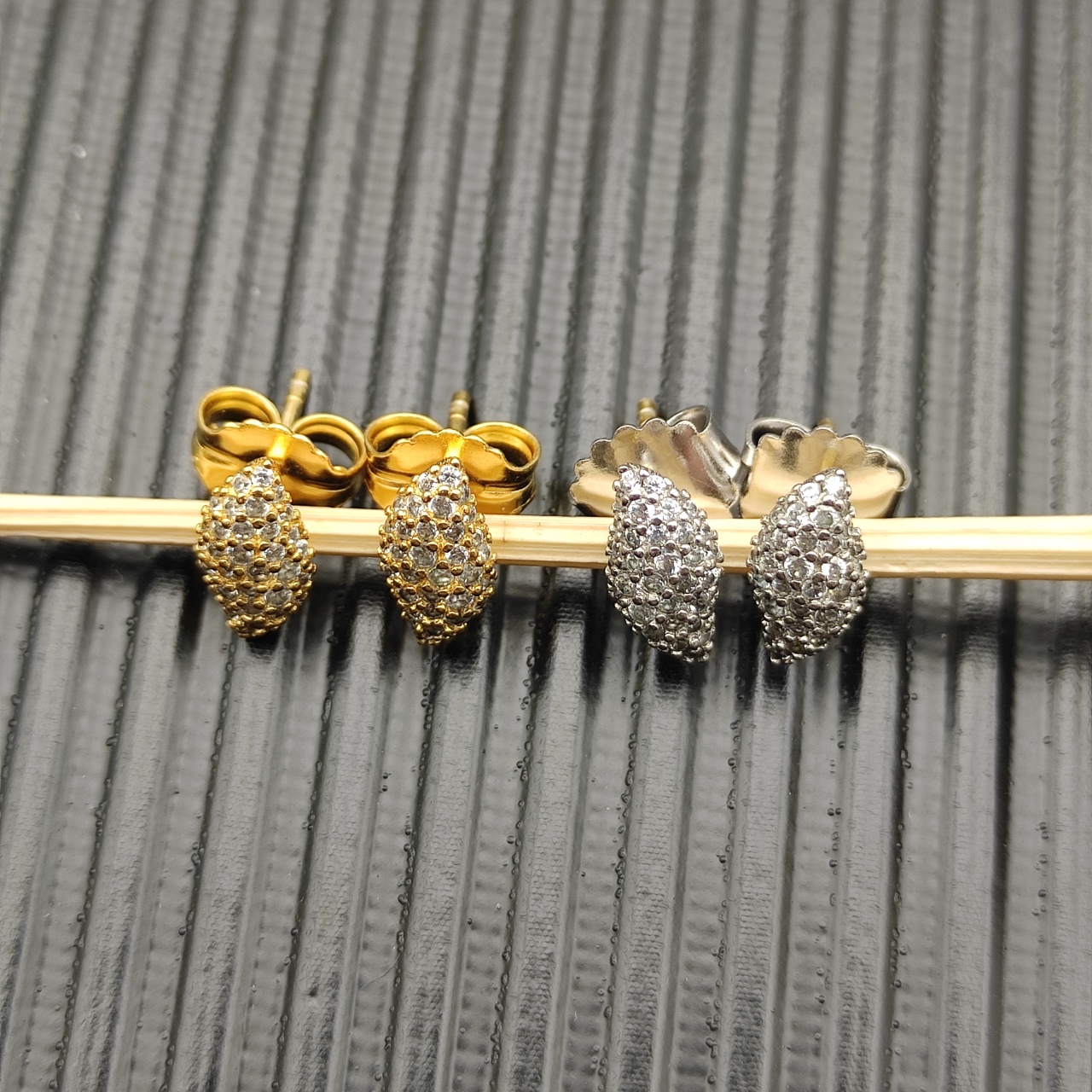 NO:380574,David Yurman petite pavé flute earrings, fine jewelry19860909David Yurman娇小密镶长笛耳钉,,饰品精品,Jewelry