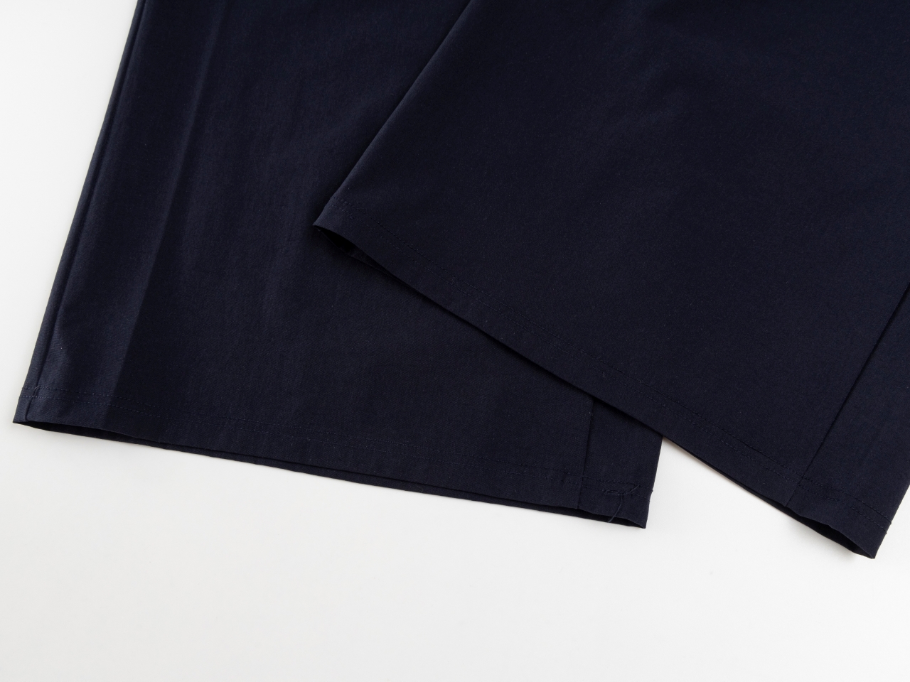 ALO Yoga Pantalones Rectos Holgados de Verano para Mujer con Bolsillos 9 windows1748468146841 4074195591107956072