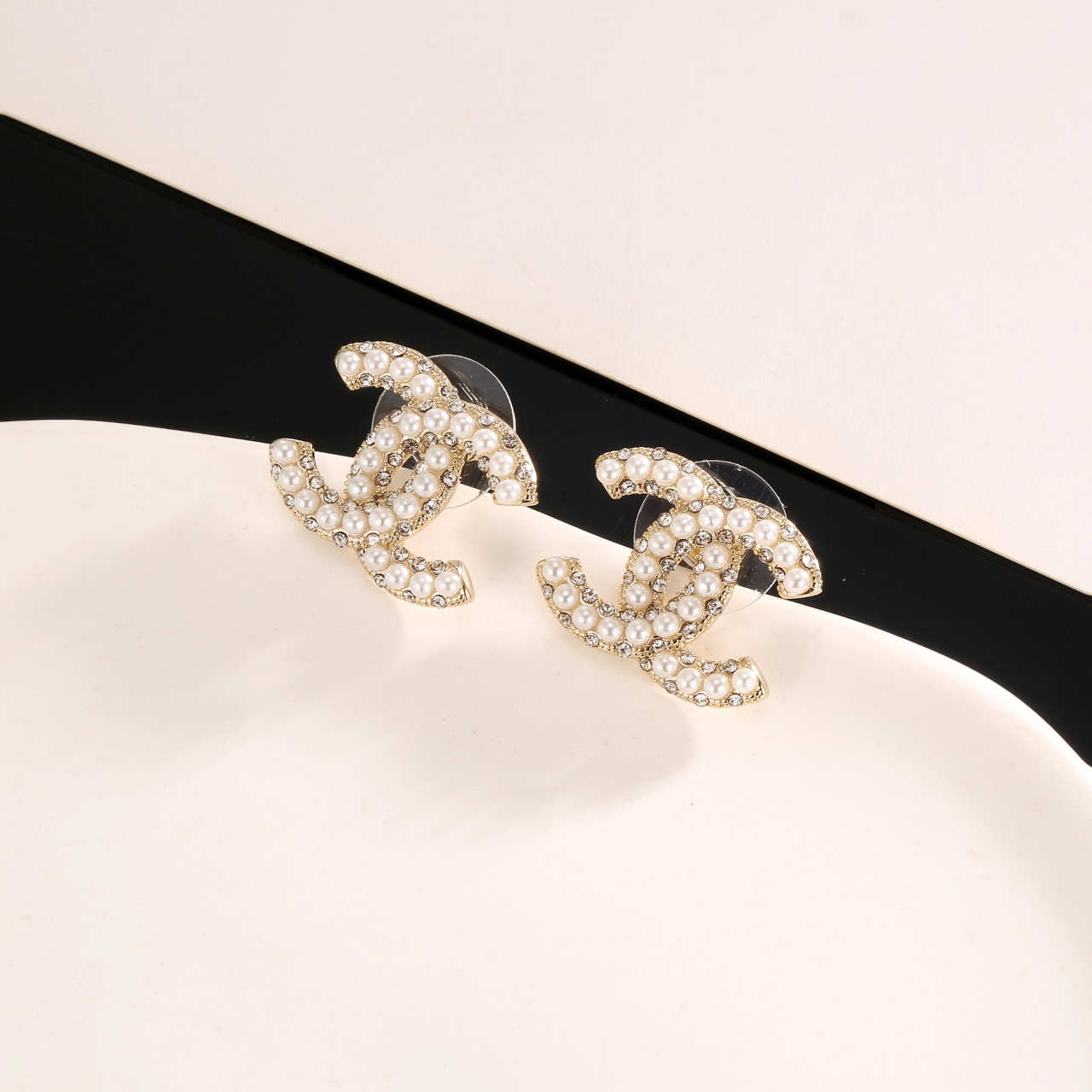 Chanel - Earrings - JR70FB19D5501E