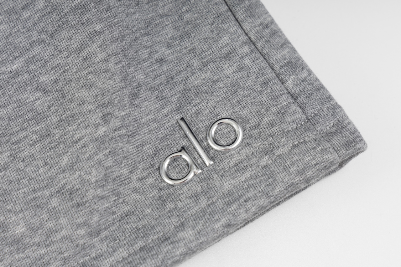 ALO Yoga Mujer A-Line Pantalones Cortos Deportivos de Felpa Francesa - Comodidad y Estilo 7 windows1749250687301 37561130 1015313466