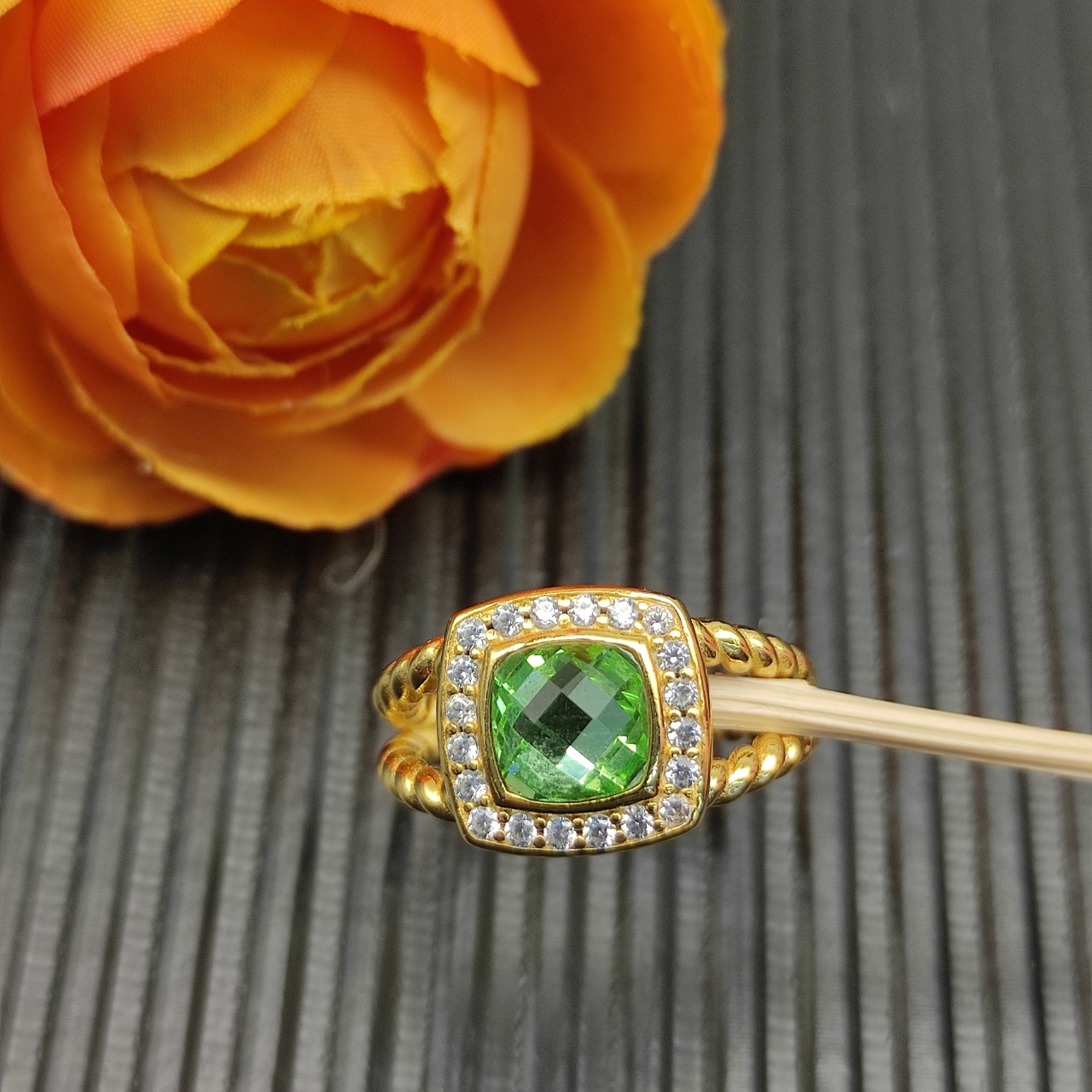 NO:555460,David Yurman green diamond gold square diamond ring, ring size US, 6-7-8-9, four sizes, jewelry boutique, ring19860909David Yurman 绿钻金色四方钻戒指 戒指尺寸美号,6-7-8-9,四个号,饰品精品,ring,Jewelry