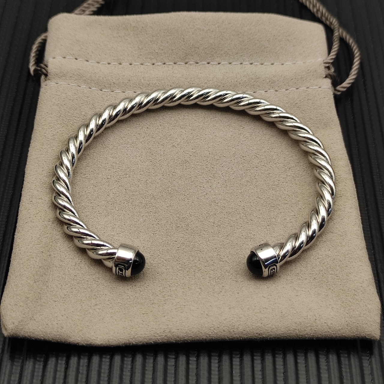 575 💰David Yuurman 6MM silver-coloured cuff bracelets of the Helanaunon. No. DYSZ-341 - 图片 2