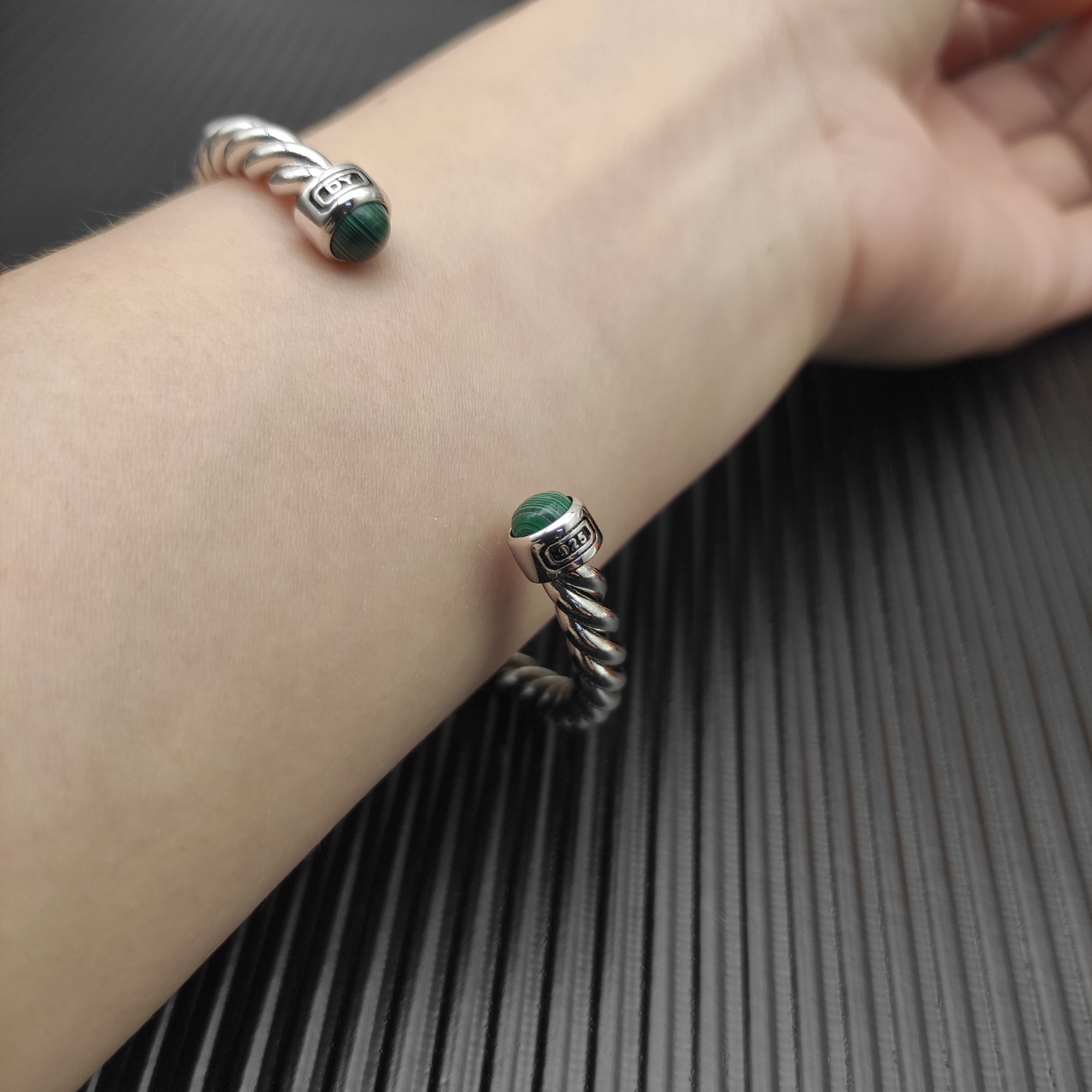 575 💰David Yurman 6MM Silver Peacock Stone line cuff bracelet. No. DYSZ-342 - 图片 6