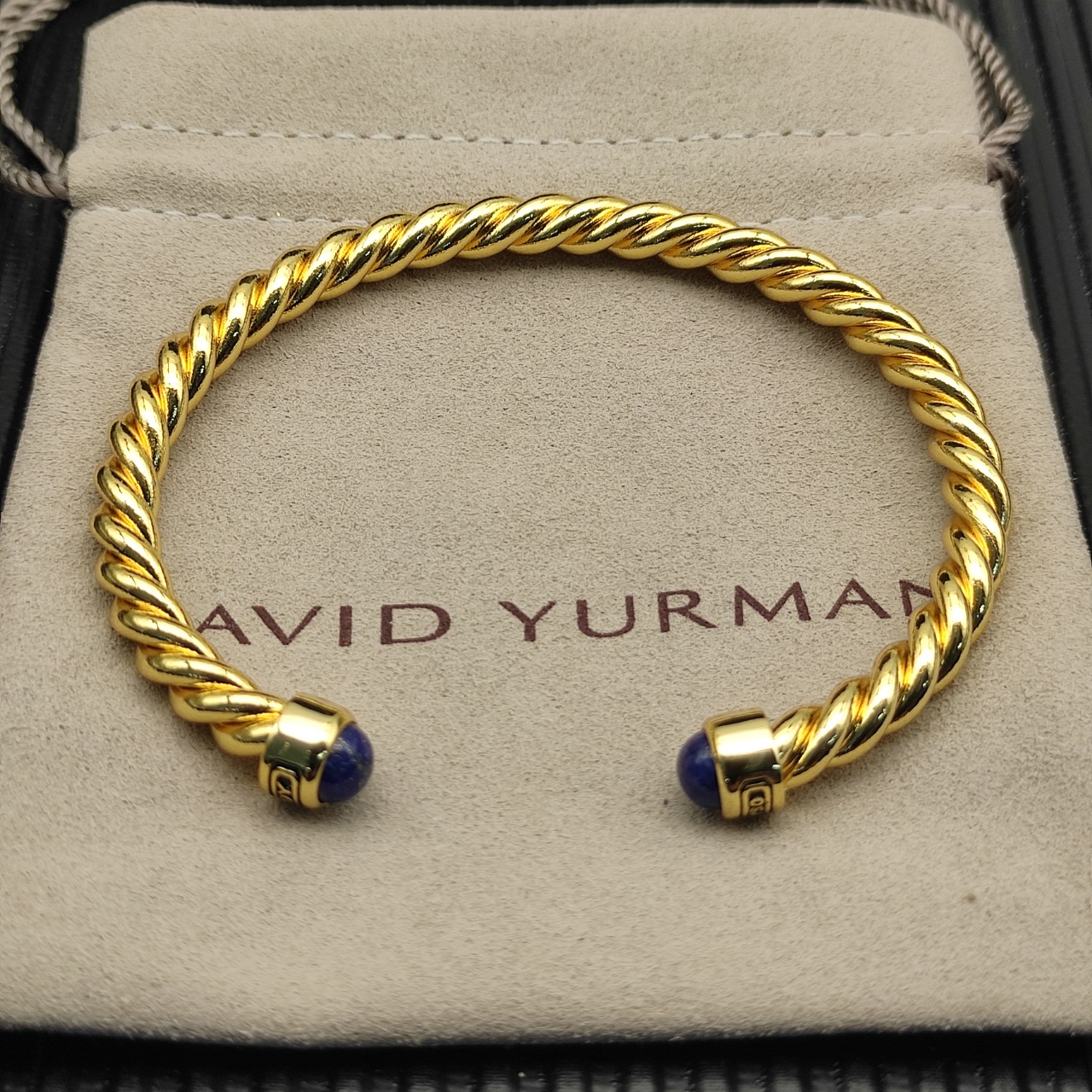 575 💰David Yurman 6MM golden and green cuff bracelets. Number DYSZ-350