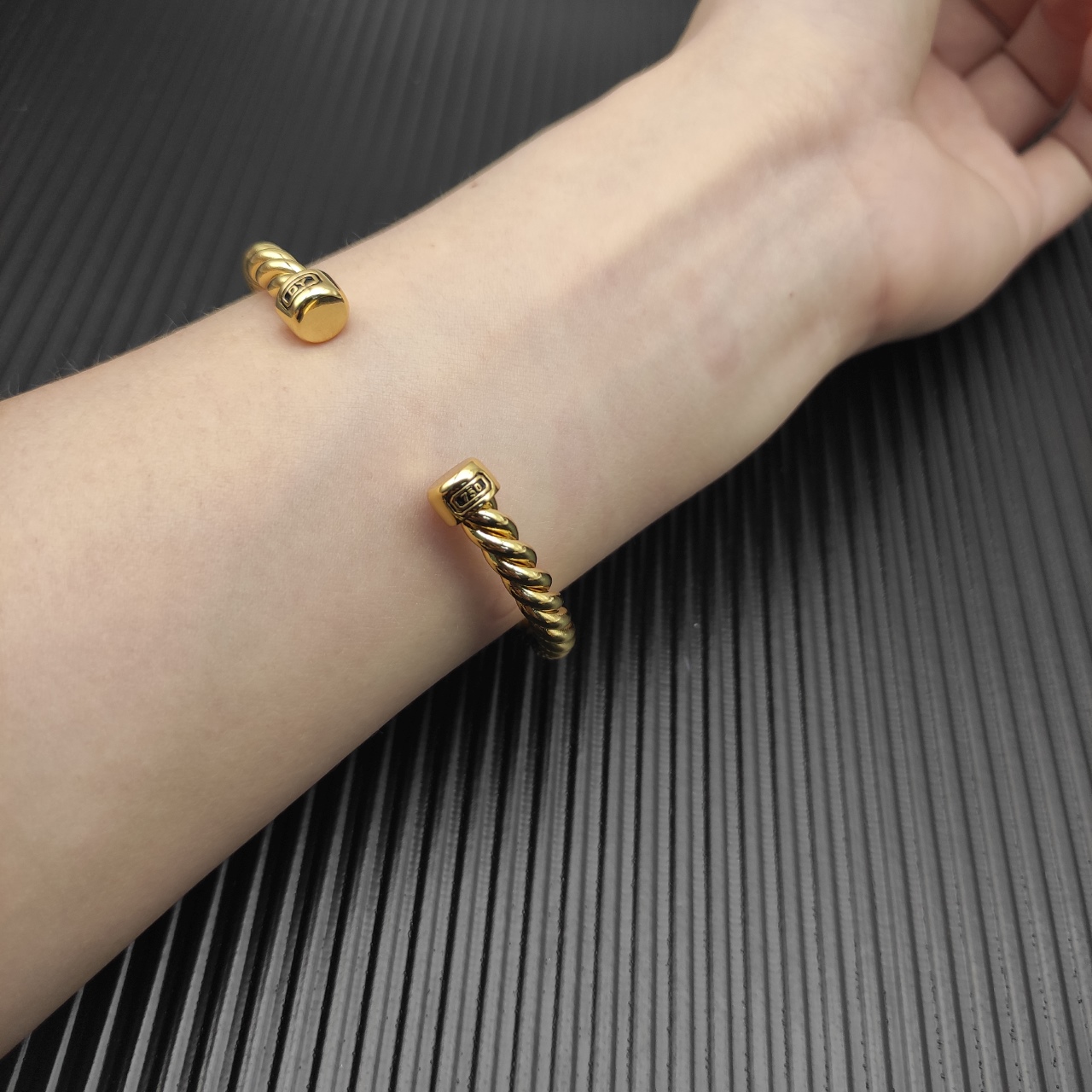575 💰David Yuurman 6MM gold roundhead cuff bracelet. No. DYSZ-352 - 图片 6