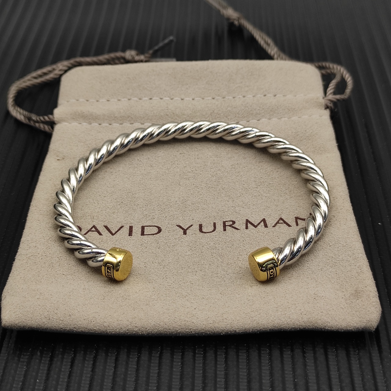 575 💰David Yurman 6MM cuff bracelet. No. DYSZ-358