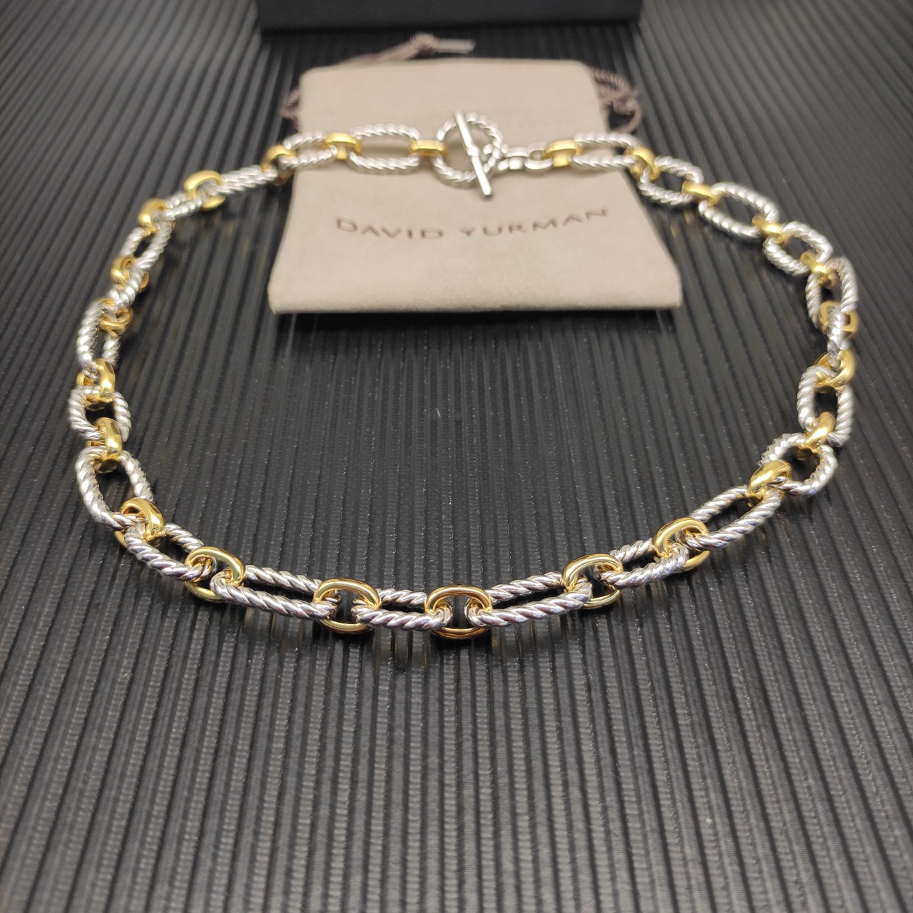 David Yurman 纽线蓝宝石项链。金银分色 长度50cm  ，
  编号DYXL-191