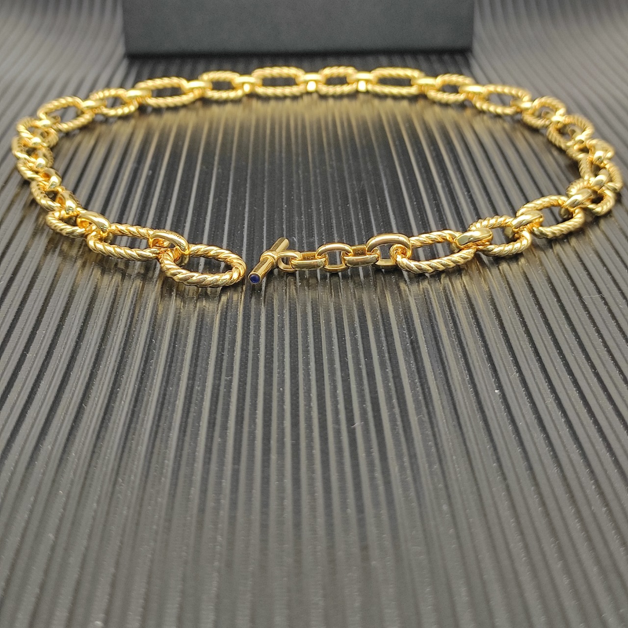 1075 💰David Jurman Newline sapphire necklace. Gold, 50 cm length. No. DYXL-192