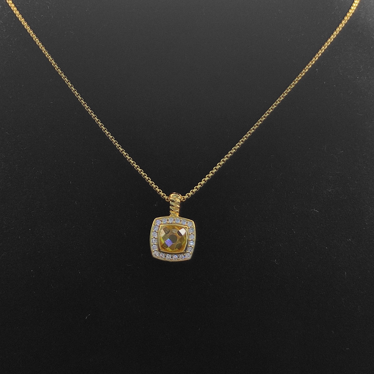 David Yurman  黄钻金色四方钻项链。 链条粗1.5mm，长度45+5cm延迟链 
  编号