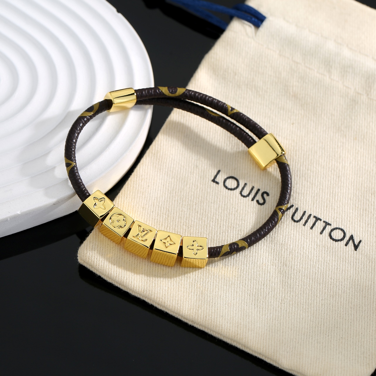 louis vuitton lv circle reversible bracelet
