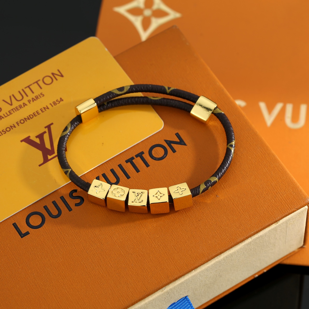 louis vuitton lv circle reversible bracelet
