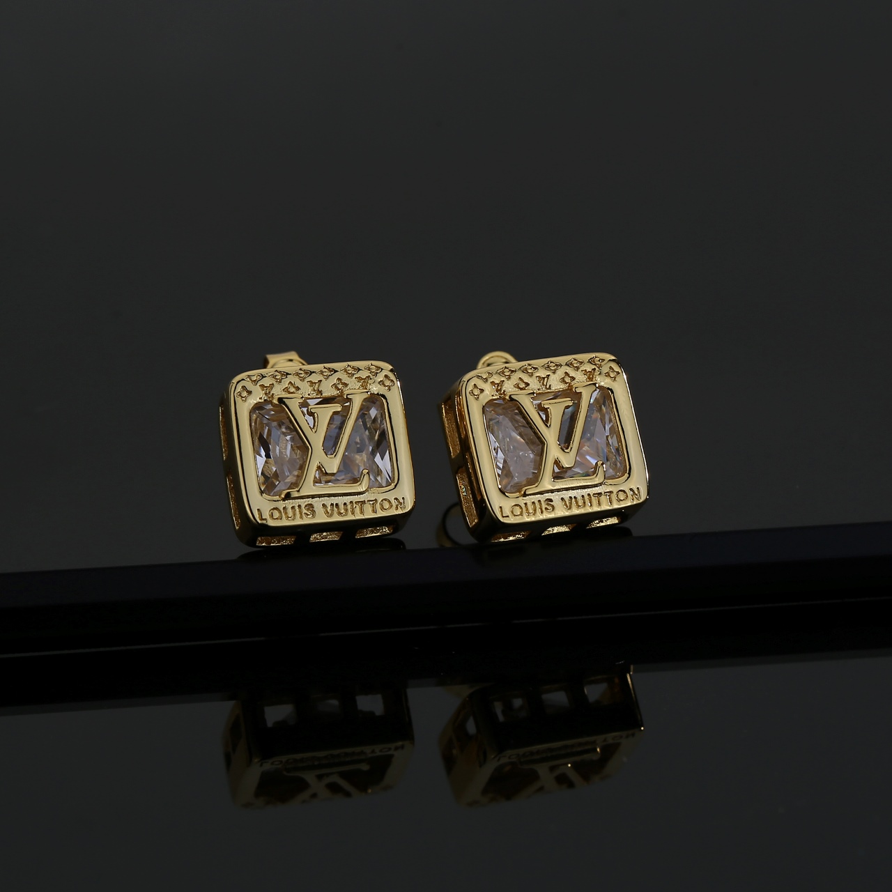 Louis Vuitton - Earrings - JRC3773F85A3D2