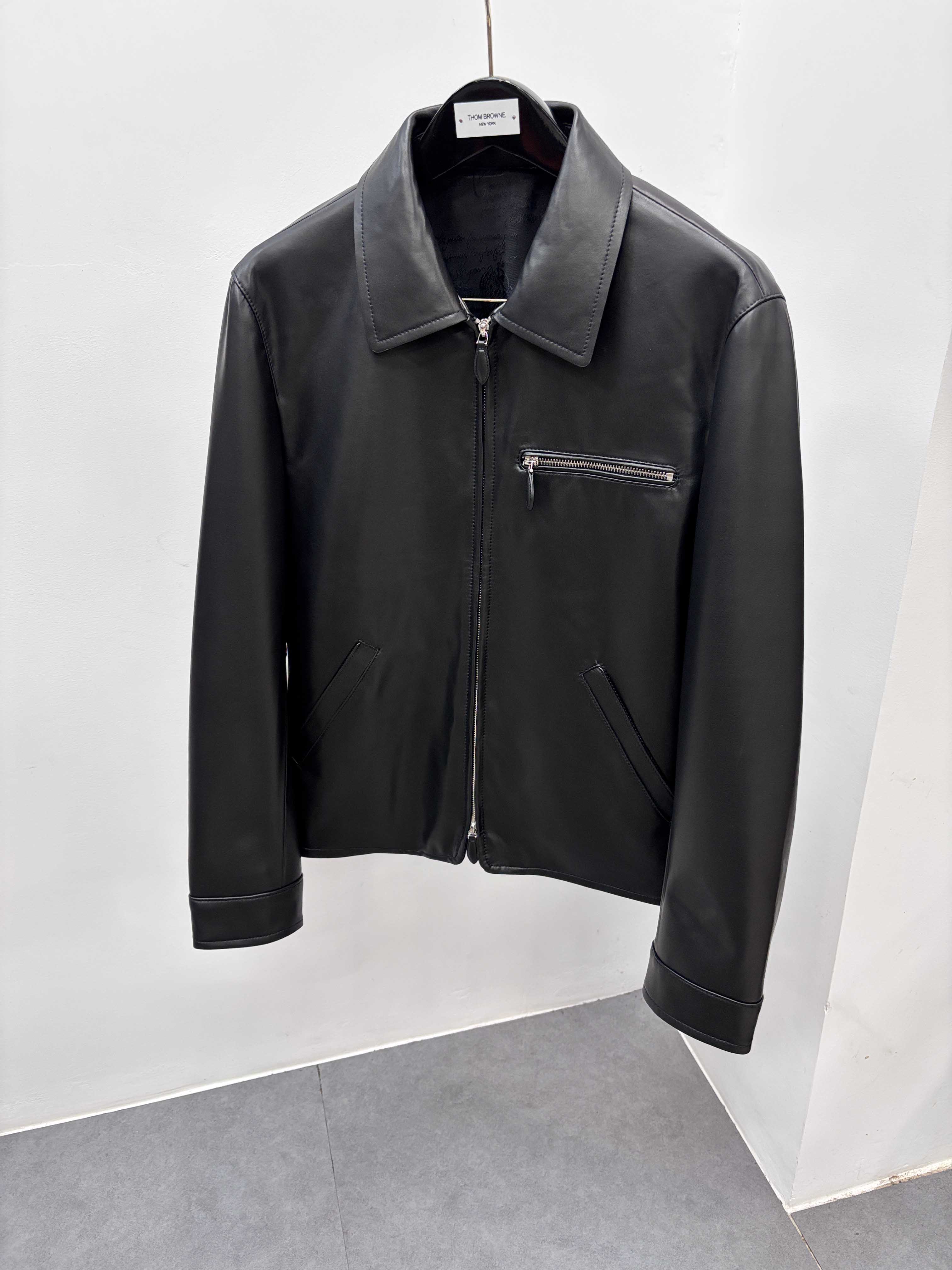 NO:675215,Brand Bruti Material imported sheepskin Craftsmanship Size 48-56 (special size customization),,sheepskin,Top Customize119860909品牌布鲁提 材质进口绵羊皮 工艺 尺码48-56（特殊尺码定制）,,sheepskin,Top Customize1,Men's clothing