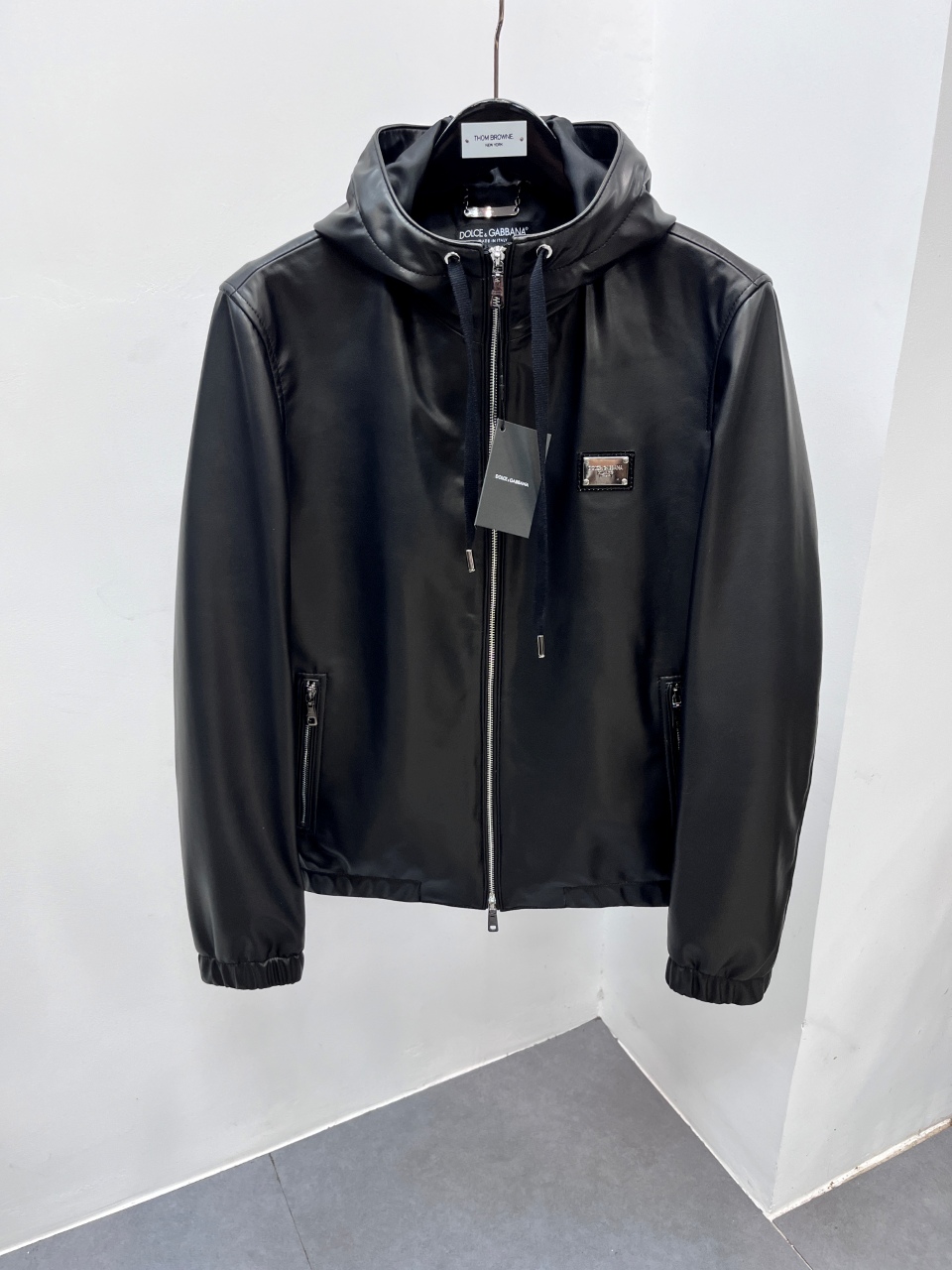 NO:741386,Brand Dolce&Gabbana Material imported sheepskin Craftsmanship Size 48-56 (special size customization),,Dolce&Gabbana,sheepskin,Top Customize119860909品牌杜嘉班纳 材质进口绵羊皮 工艺 尺码48-56（特殊尺码定制）,,Dolce&Gabbana,sheepskin,Top Customize1,Men's clothing