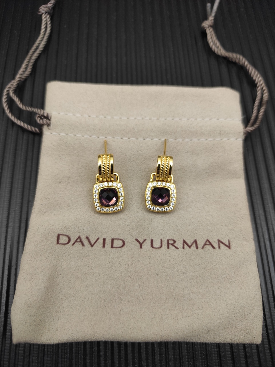 NO:663975,David Yurman golden purple diamond square diamond clevis earrings. No. DYEH-171, jewelry boutique, earrings19860909David Yurman 金色紫钻四方钻纽线分件耳环 .编号DYEH-171,饰品精品,earrings,Jewelry