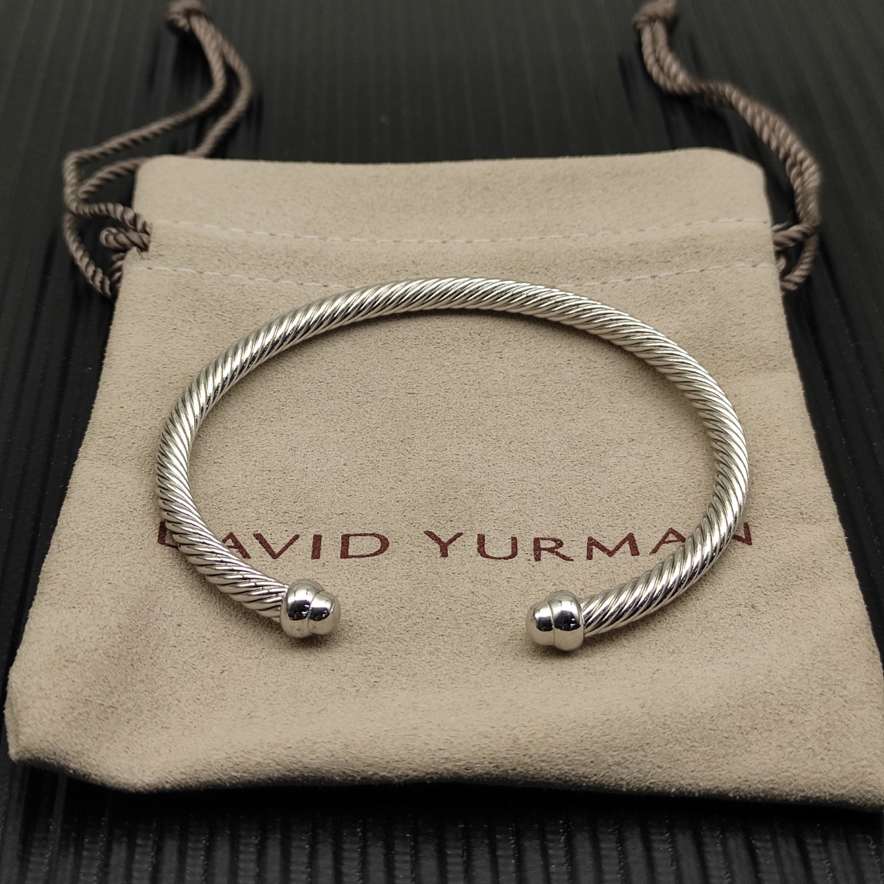 NO:664004,David Yurman silver 4mm round head bracelet. No. DYSZ-375, jewelry boutique, bracelet19860909David Yurman银色4mm圆头手镯. 编号 DYSZ-375,饰品精品,bracelet,Jewelry