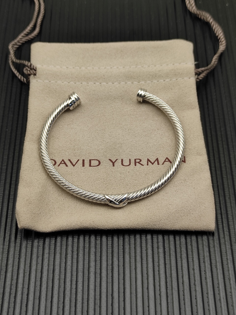 NO:664016,David Yurman silver 4mm single x bracelet. No. DYSZ-378, jewelry boutique, bracelet19860909David Yurman银色 4mm单x手镯. 编号 DYSZ-378,饰品精品,bracelet,Jewelry