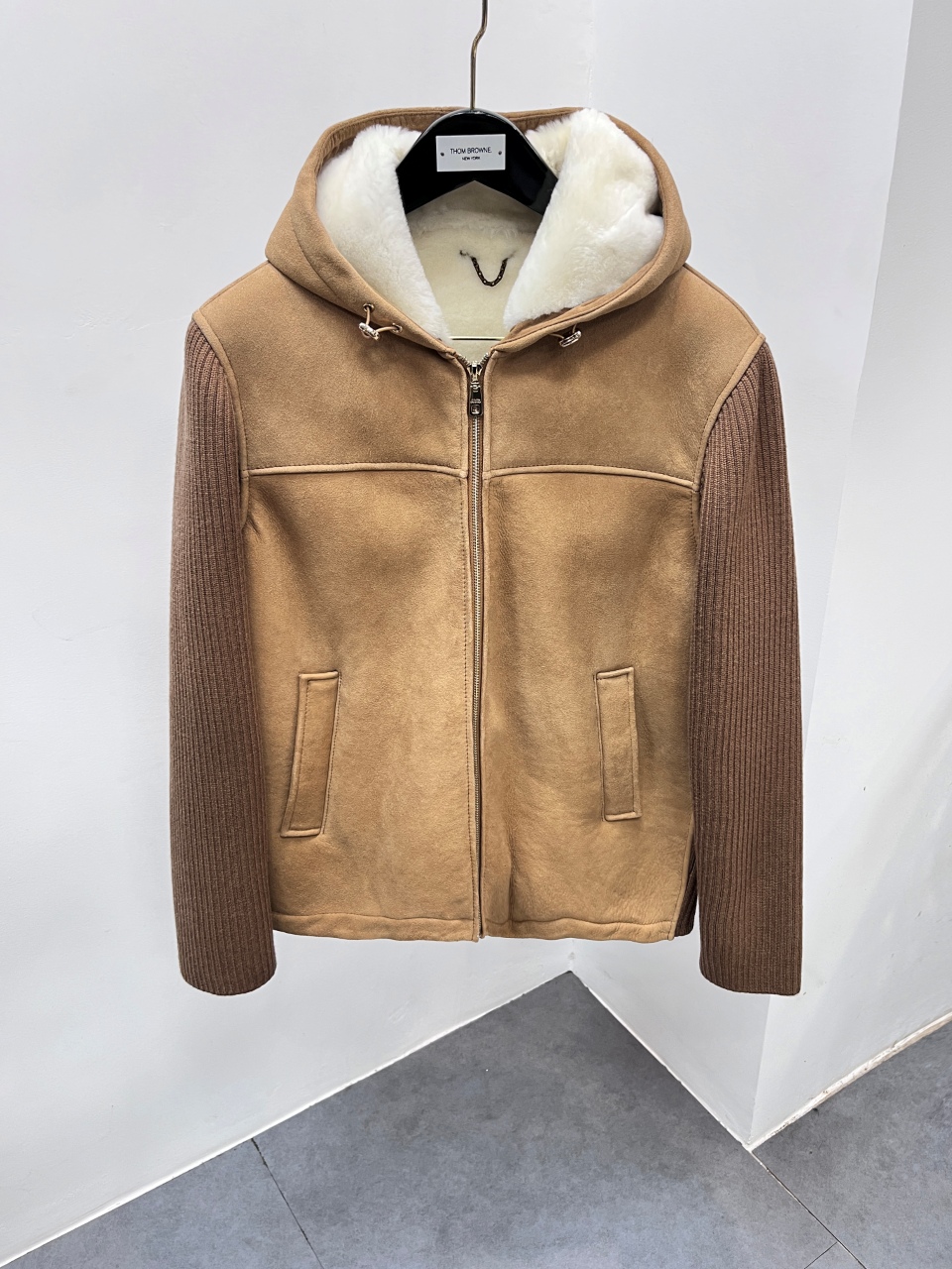 NO:688533,Brand Dolce & Gabbana Material imported original ecological fur integrated technology Spliced ​​wool knitting Size 48-56 (special size customization),,Dolce&Gabbana,Top Customize119860909品牌杜嘉班纳 材质进口原生态皮毛一体 工艺 拼接羊毛针织 尺码48-56（特殊尺码定制）,,Dolce&Gabbana,Top Customize1,Men's clothing