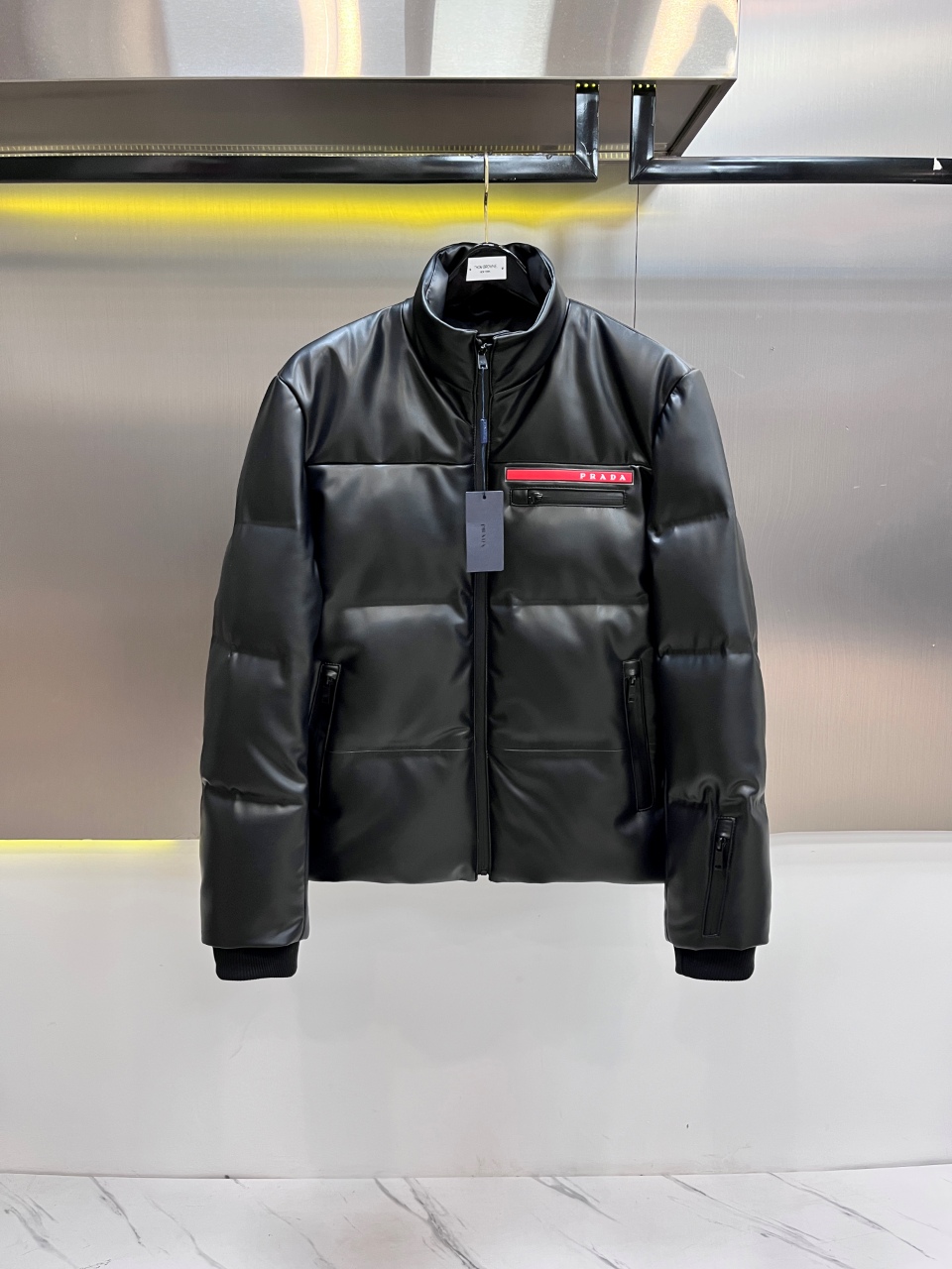 NO:688616,Brand Prada Material imported sheepskin down Craftsmanship Size 48-56 (special size customization),,prada,down jacket,sheepskin,Top Customize119860909品牌普拉达 材质进口绵羊皮皮羽绒 工艺 尺码48-56（特殊尺码定制）,,prada,down jacket,sheepskin,Top Customize1,Men's clothing