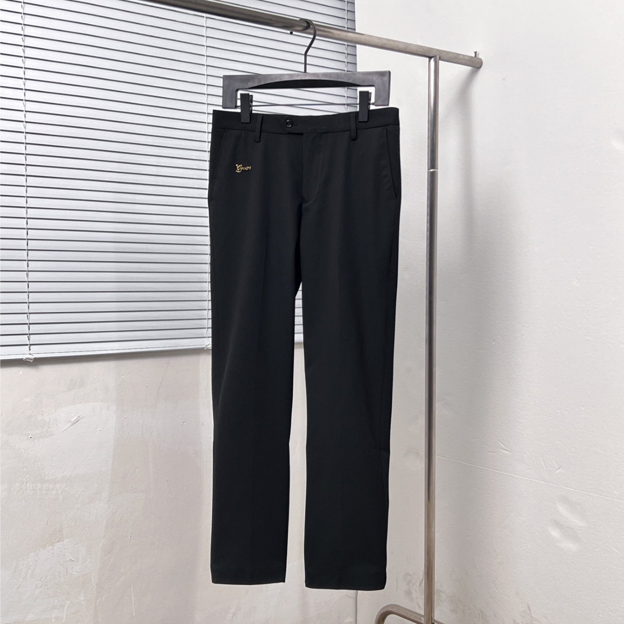 P165 Louis Vuitto*/Louis Vuitton Lovers pantalones con accesorios metálicos Talla: 30.31.32.33.34.36.38