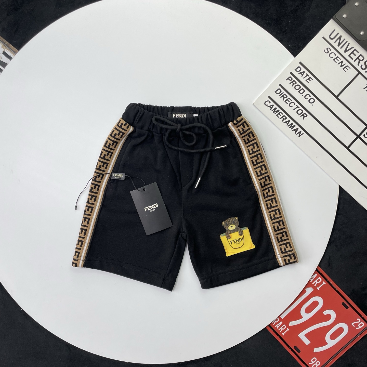 🌐Fendi ♻️ Pantalones cortos (90-160) ♻️ Pantalones cortos 🎗 ¡Etiqueta original! ¡Embalaje original! ¡Marca original! …
