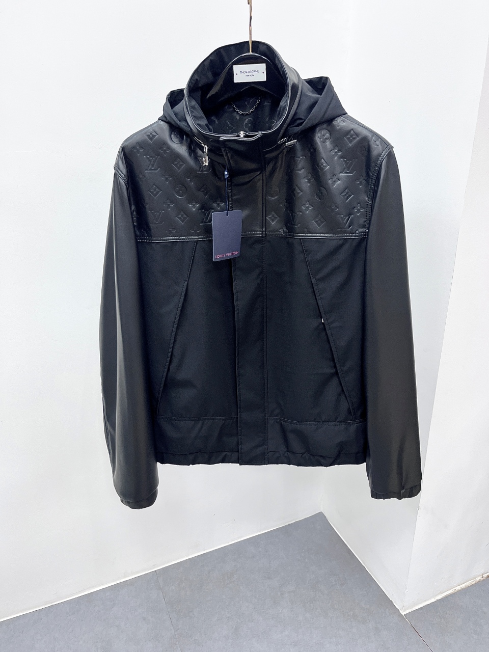 NO:940236,Brand Louis Vuitton Material imported sheepskin Technology embossed Size 48-56 (special size customization),,louis vuitton,sheepskin,Top Customize119860909品牌路易威登 材质进口绵羊皮 工艺 压花 尺码48-56（特殊尺码定制）,,louis vuitton,sheepskin,Top Customize1,Men's clothing