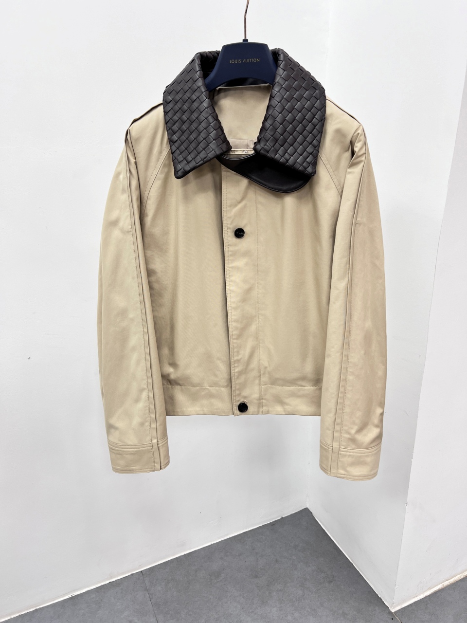 NO:940283,Brand bv material imported fabric collar sheepskin craftsmanship size 48-56 (special size customization),,bottega veneta,sheepskin,Top Customize119860909品牌bv 材质进口面料 领子绵羊皮 工艺 尺码48-56（特殊尺码定制）,,bottega veneta,sheepskin,Top Customize1,Men's clothing