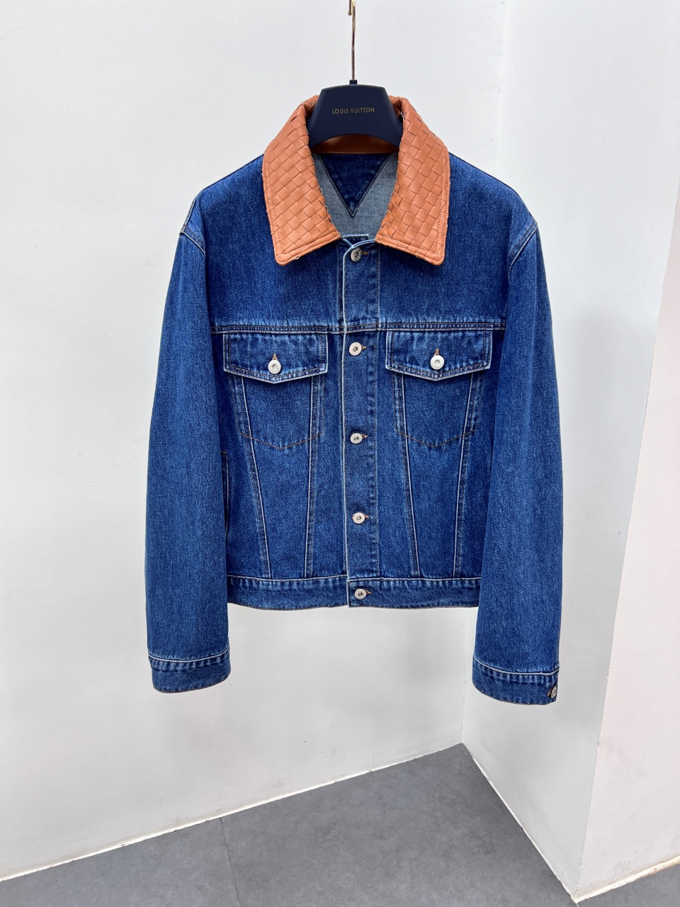 NO:940246,Brand bv material imported sheepskin craftsmanship size 48-56 (special size customization),,bottega veneta,sheepskin,Top Customize119860909品牌bv 材质进口绵羊皮 工艺 尺码48-56（特殊尺码定制）,,bottega veneta,sheepskin,Top Customize1,Men's clothing