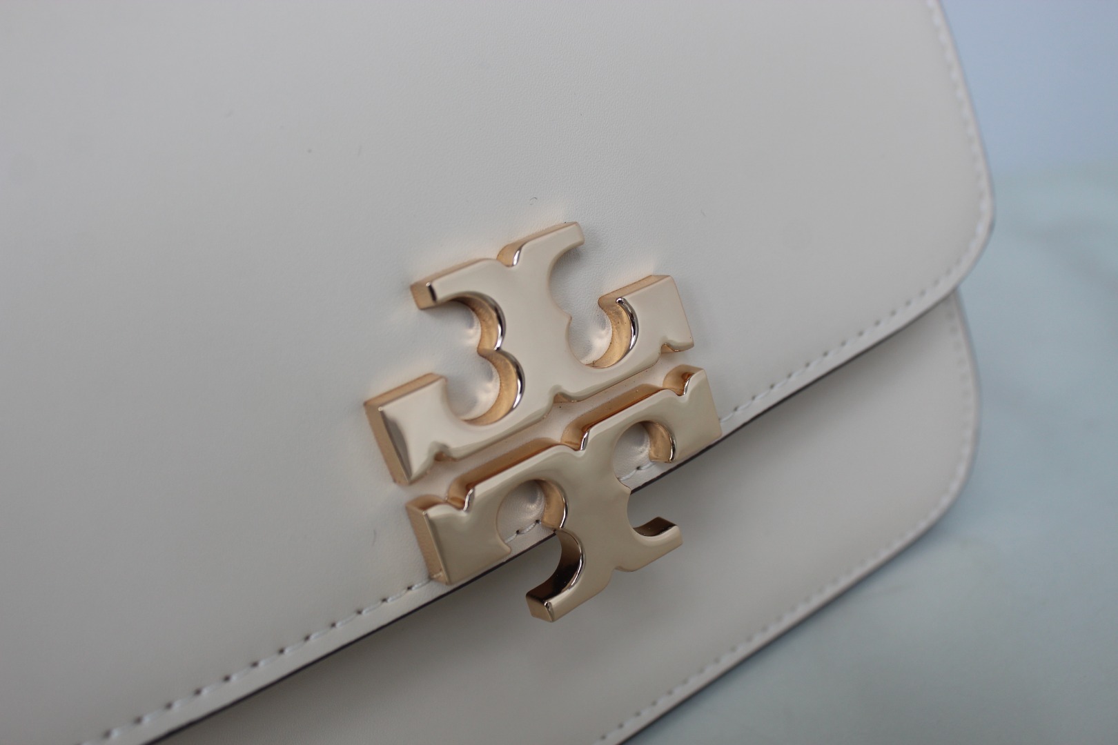 Tory Burch ToryBurch新款豆腐包Eleanor 链条单肩包 包款全新设计光滑金属饰件