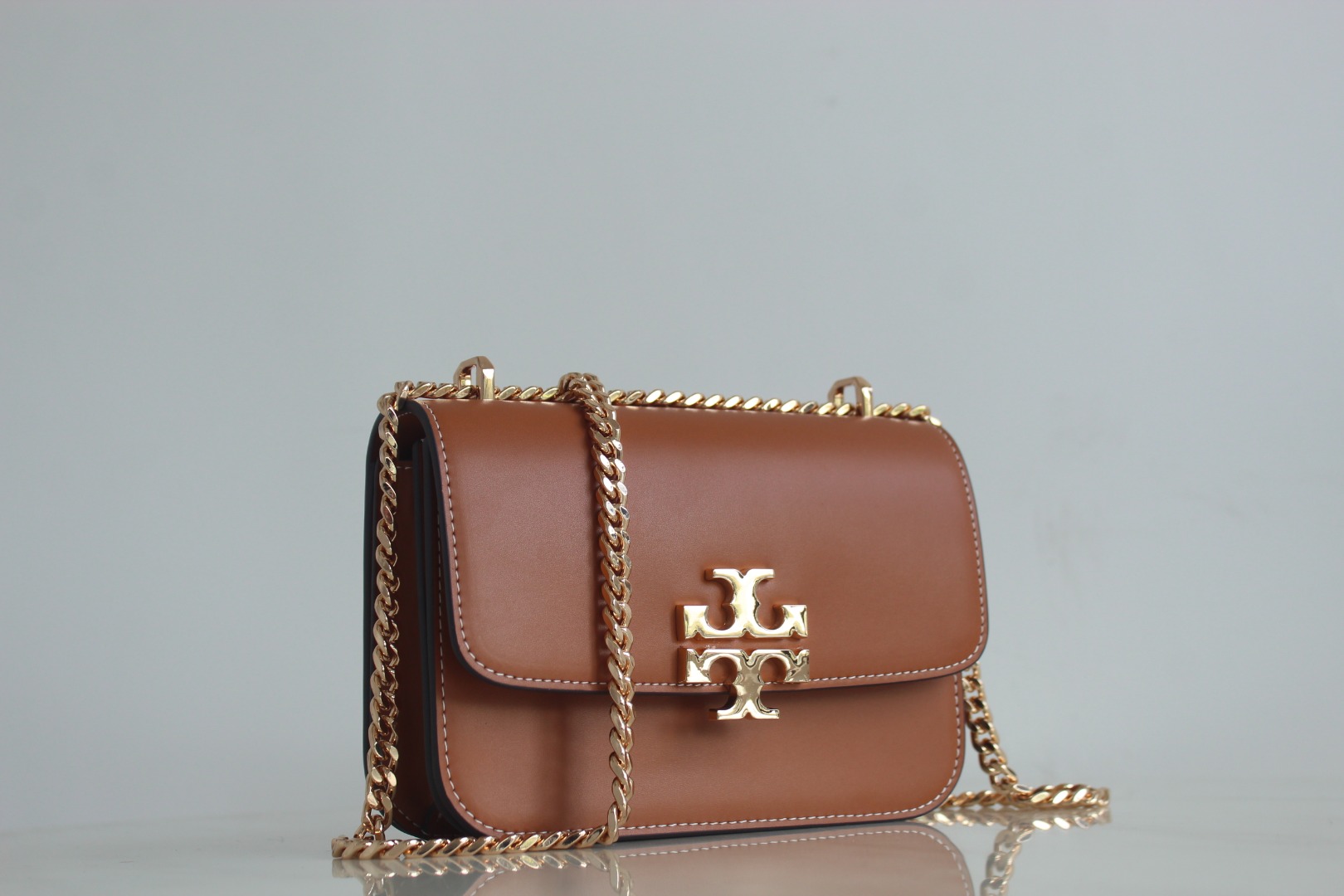 Tory Burch ToryBurch新款豆腐包Eleanor 链条单肩包 包款全新设计光滑金属饰件