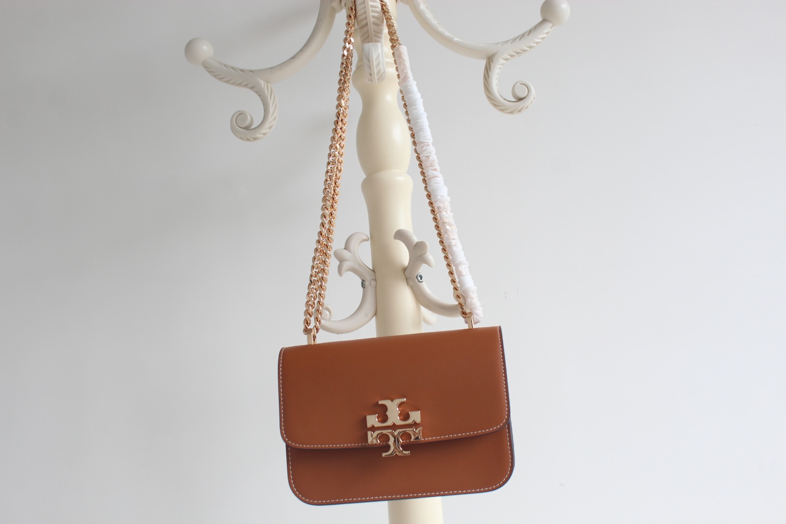 Tory Burch ToryBurch新款豆腐包Eleanor 链条单肩包 包款全新设计光滑金属饰件