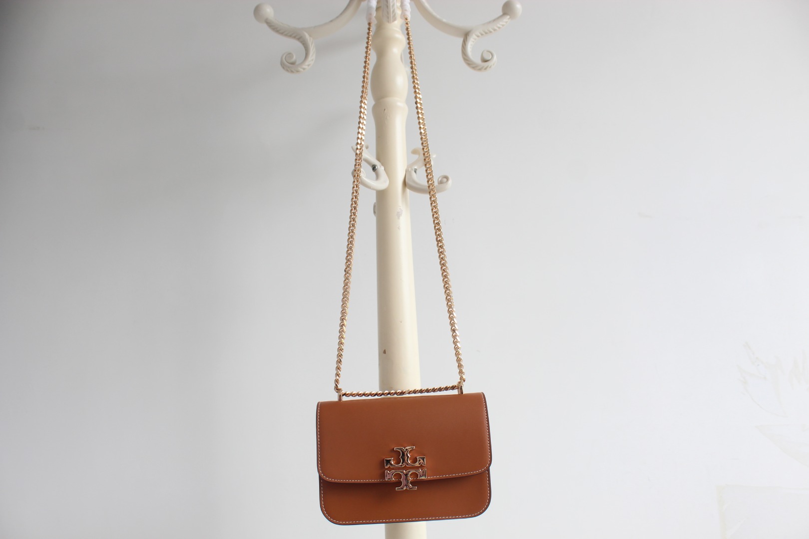 Tory Burch ToryBurch新款豆腐包Eleanor 链条单肩包 包款全新设计光滑金属饰件