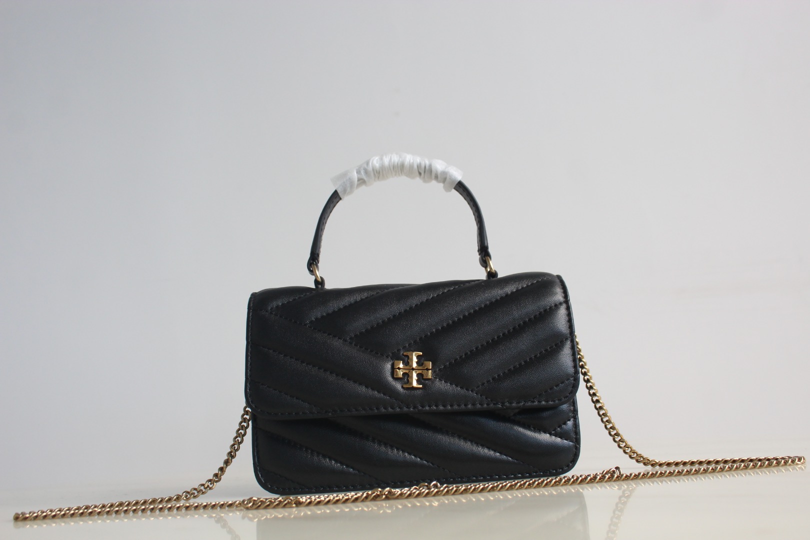 Tory Burch Tory Burch新款羊皮机车包 Kira手提链条包 选用柔软的羊皮材质 人字纹绗缝设计