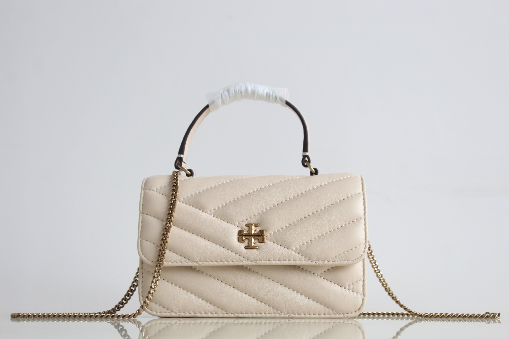 Tory Burch 白色 Tory Burch新款羊皮机车包 Kira手提链条包 选用柔软的羊皮材质